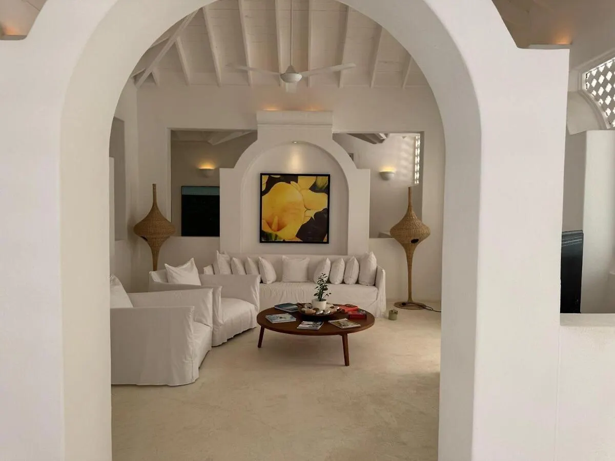 Charming Italian Vila In Casa De Campo La Romana